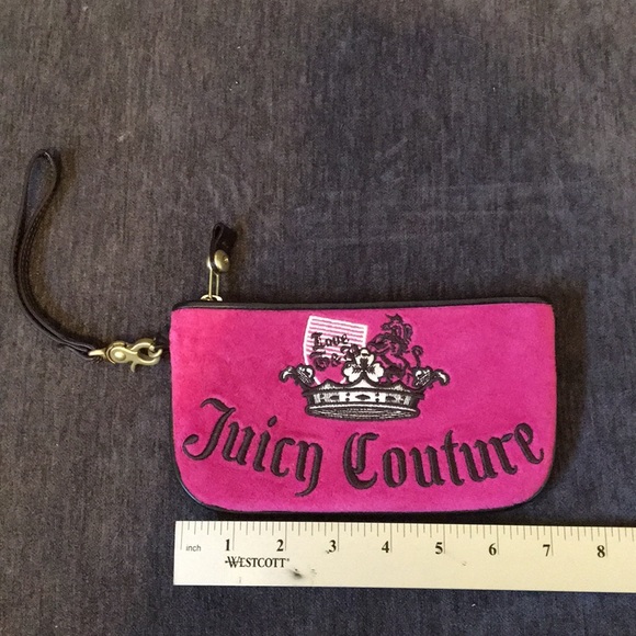 Juicy Couture Handbags - Juicy Couture wristlet excellent condition